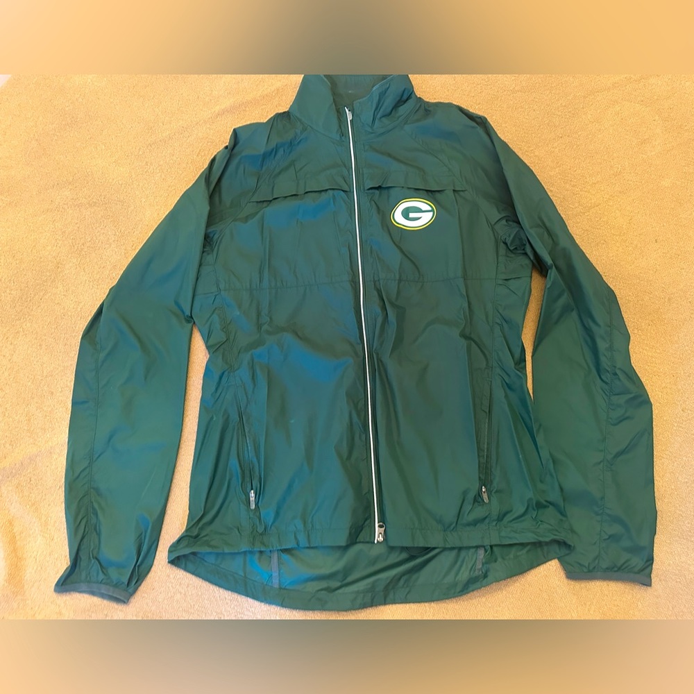 Women’s Nike Greenbay Packers windbreaker for